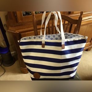 New Beautiful Stunning Royal Caribbean Tote Bag in Blue and White Stripes
